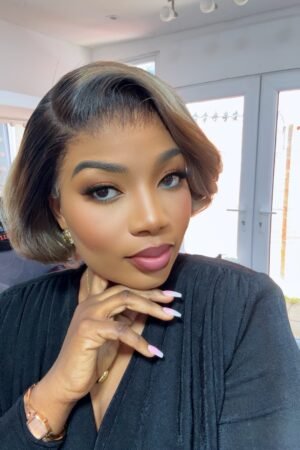 Grey layered Bob 9/6 (medium)