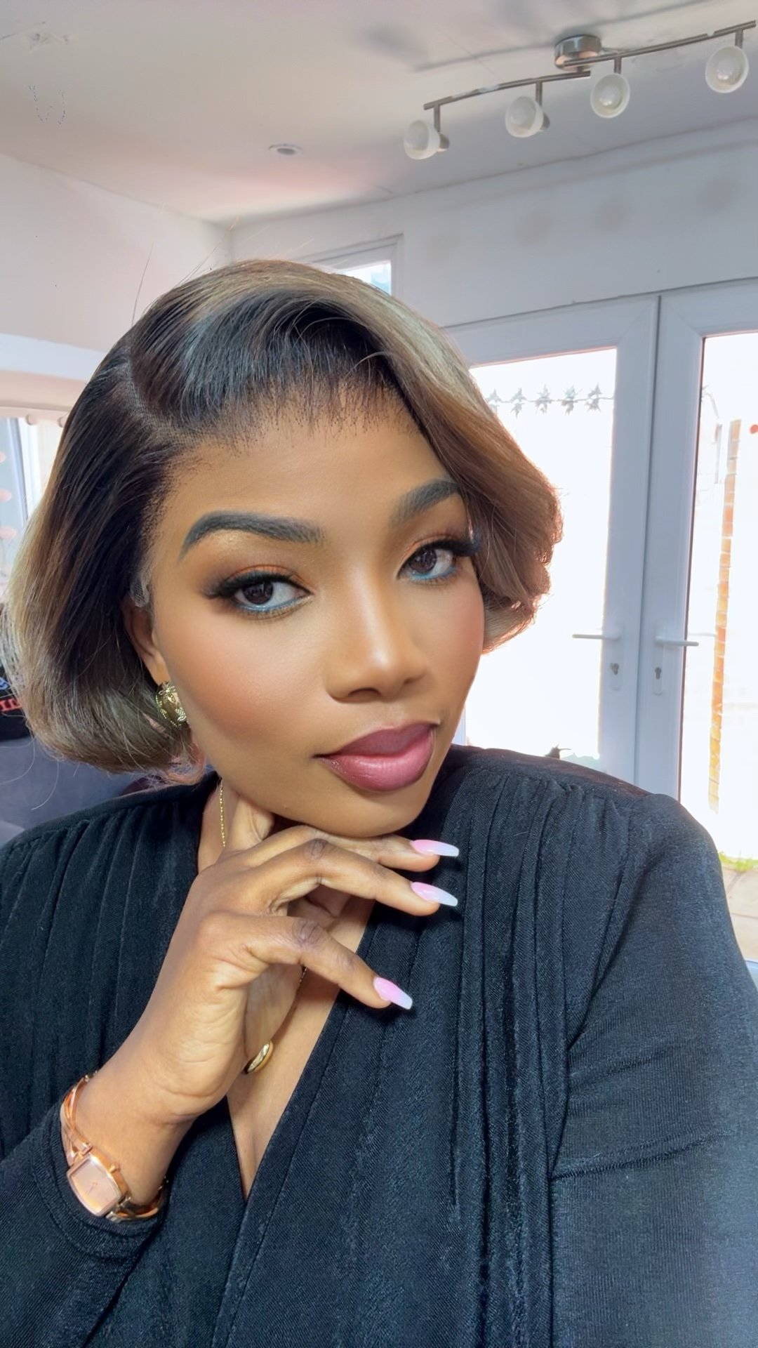 Grey layered Bob 9/6 (medium)