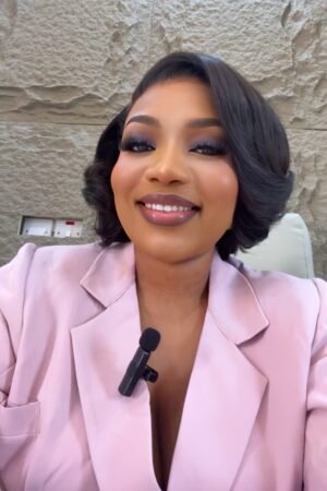 Layered Bob  Black 9/6- Side styled(medium)